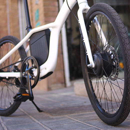 Bici plegable blanca carmela24 bateria motor delantero mini velo